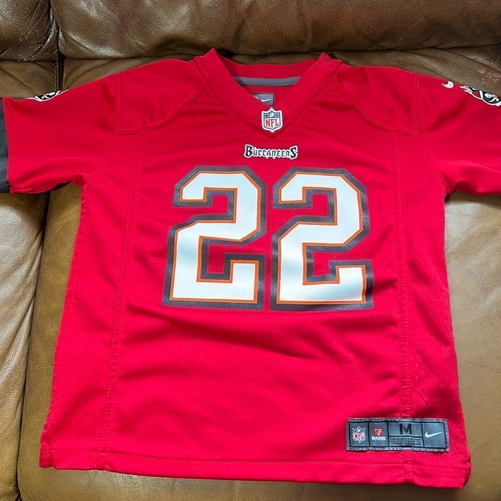 Tampa Bay Buccaneers  22 Doug Martin jersey kids size M 5/6 years
